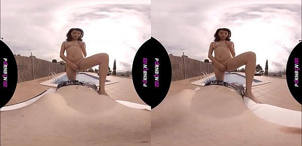  PORNBCN VR 4K | Young amateur fucking in the outdoor public pool Mia Navarro virtual reality 180 3D POV